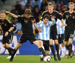 Jerman vs Argentina Kalahkan Spanyol vs Belanda