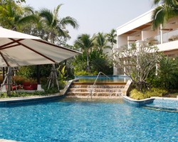 Plus Minus Kolam Renang di Rumah