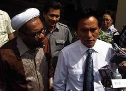 Ngabalin: Sama Denny Jangan Guru Besar, Tapi Sorban Besar Saja