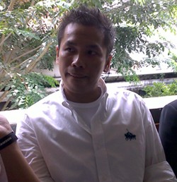 Sammy Siap Bangkit dengan 100 Lagu