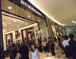 Butik Terbaru Burberry Dibuka di Senayan City