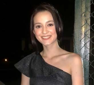 Julie Estelle Dengan One Shoulder Gown