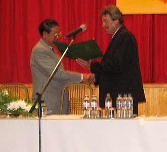 Anugerah untuk Mangasi Sihombing