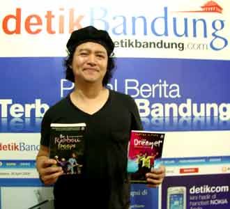 Andrea Hirata Sambangi detikBandung 