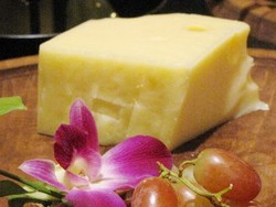 Pabrik Keju Inggris Tawarkan Keju Halal