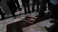 Mahfud MD: Demo Injak Foto Ketua MA Perbuatan Tidak Beradab