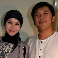 Zaskia Mecca Tak Sabar Punya Anak, Hanung Cuek