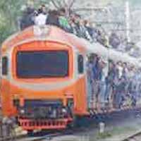 Depok Express Melayani Pembayaran Rp 3.000 di dalam Gerbong 