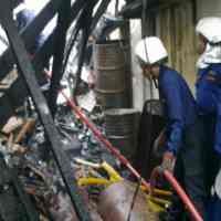 Api Diduga Muncul dari Parafin