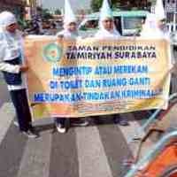 Prihatin Kejahatan Asusila, Siswa Tamiriyah Gelar Aksi Simpatik 