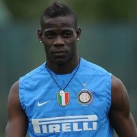 City Dekati Balotelli, Inter Bidik Kuyt & Rossi? 