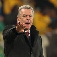 Hitzfeld Tolak Fulham