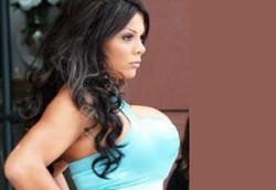 Payudara Dipuja bak Berhala oleh Penderita Fetisisme