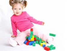 Mainan untuk Merangsang Keterampilan Motorik Anak