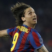 Ibra Tetap di Camp Nou