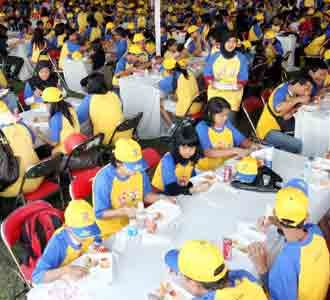 Sarapan Bersama Hokben Raih MURI