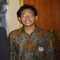 Standard Chartered Menerbitkan Kartu Tanpa Persetujuan 