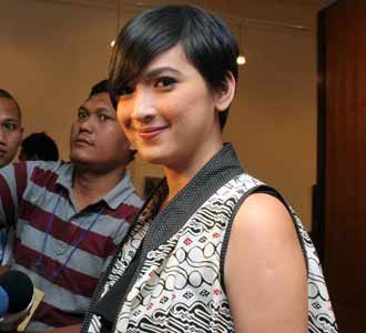 Andhara Early Berbatik