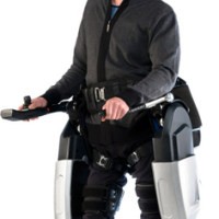 Berkat Kaki Robocop, Kursi Roda Mungkin Pensiun