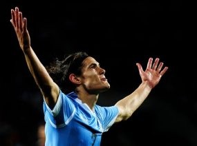 Cavani Berharap Tak Dihina Palermo