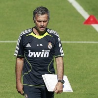 Mourinho Suka Tekanan