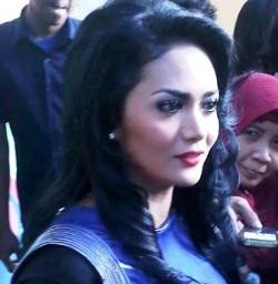 KD Berani Mesra Dengan Raul Karena Hati