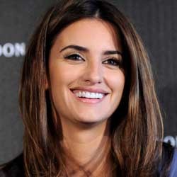 Penelope Cruz Ingin Saingi Popularitas Angelina Jolie