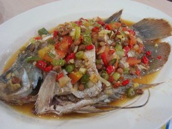 Pedas Segar Gurame Kukus Tauco 