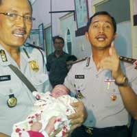 Polisi Minta Wanita Hamil Tak Didampingi Suami Didata