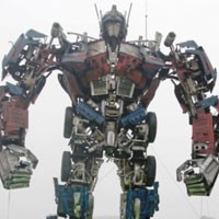 Robot Optimus Prime Mendarat di China