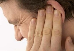 Mengatasi Sakit Telinga Saat Penerbangan