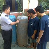 Gasak Amoniak, Dua Pelaku Diamankan