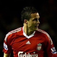 Liverpool Rombak Lini Belakang