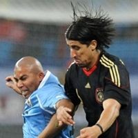 Bayern Halangi Jalan Khedira ke Madrid