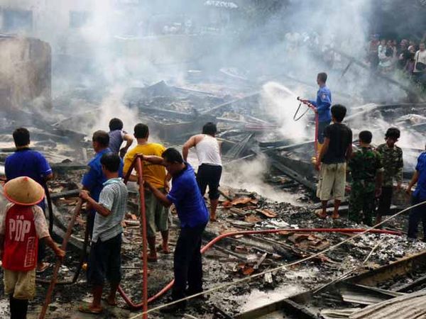 4 Rumah Hangus Terbakar