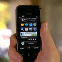 Soal Antena iPhone 4, Apple Serang N97 Mini