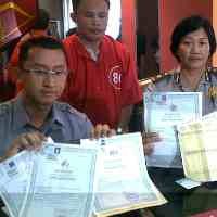 Pelaku Pemalsuan Dokumen Paspor Dibekuk