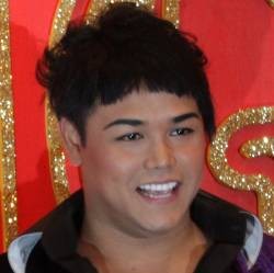 Ivan Gunawan Menjenguk Adjie Notonegoro