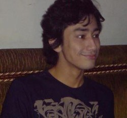 Revaldo Dijenguk 4 Perempuan Berkulit Putih