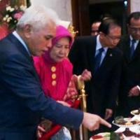  Hatta Rajasa Prihatin dengan Konten Negatif di Internet