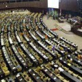 Anggota DPR Pembolos Harus Diberi Sanksi Tegas 