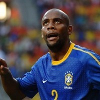 Maicon Akhirnya Pasrah