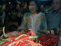 Mendag Turun ke Pasar