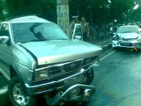 Pencuri Mobil Tertangkap Usai Tabrak Tebing