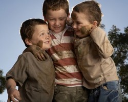 Lumpur Buat Anak Jauh Lebih Kuat