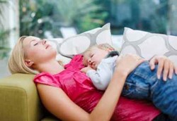 6 Bulan Waktu Tidur Hilang dalam 2 Tahun Pertama Urus Anak