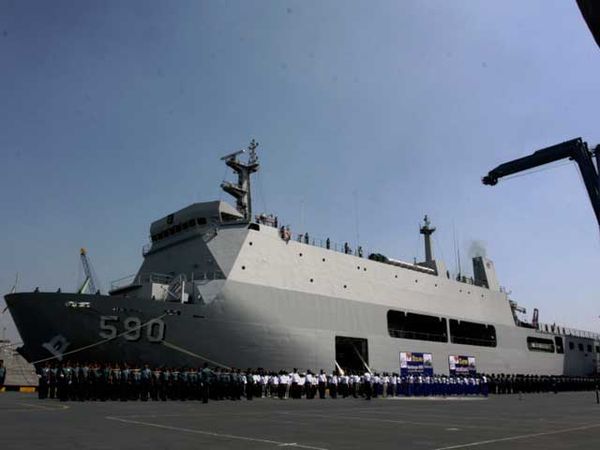 Mengintip KRI Makassar
