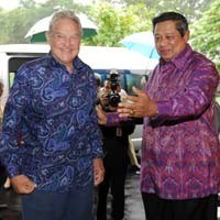 George Soros Bertemu SBY di Bali