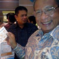 Terpilih Jadi Gubernur BI, Darmin Puasa Berbicara