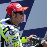 Finis Ketiga yang Amat Berharga untuk Rossi